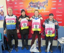 Kari Kilpinen (vas) Teuvo Valve, Leena Peltonen ja Matti Korpela.