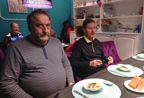 Viimenen ilta Rybinskissä, Jouni Rautjoki (vas), Esko Kaipainen ja takana kurkkii Jarmo Lehtinen ja pilkottaa siellä Eija Silvanin pääkin.
