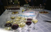 Mastertilaisuudessa juomia riitti.